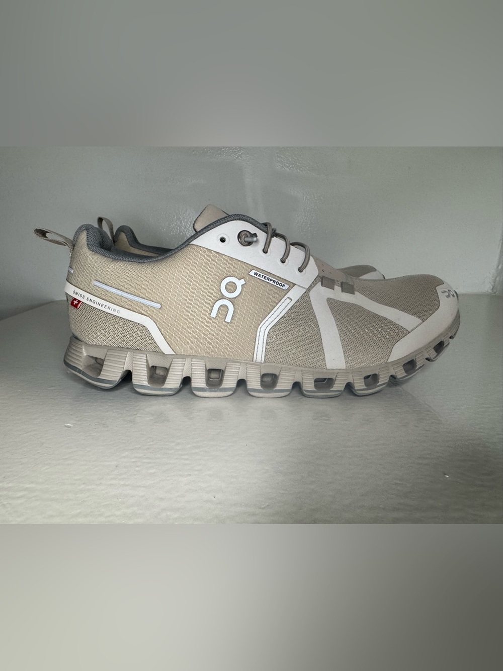 On Running Cloud Waterproof Sneaker — Beige White - Picture 2 of 7